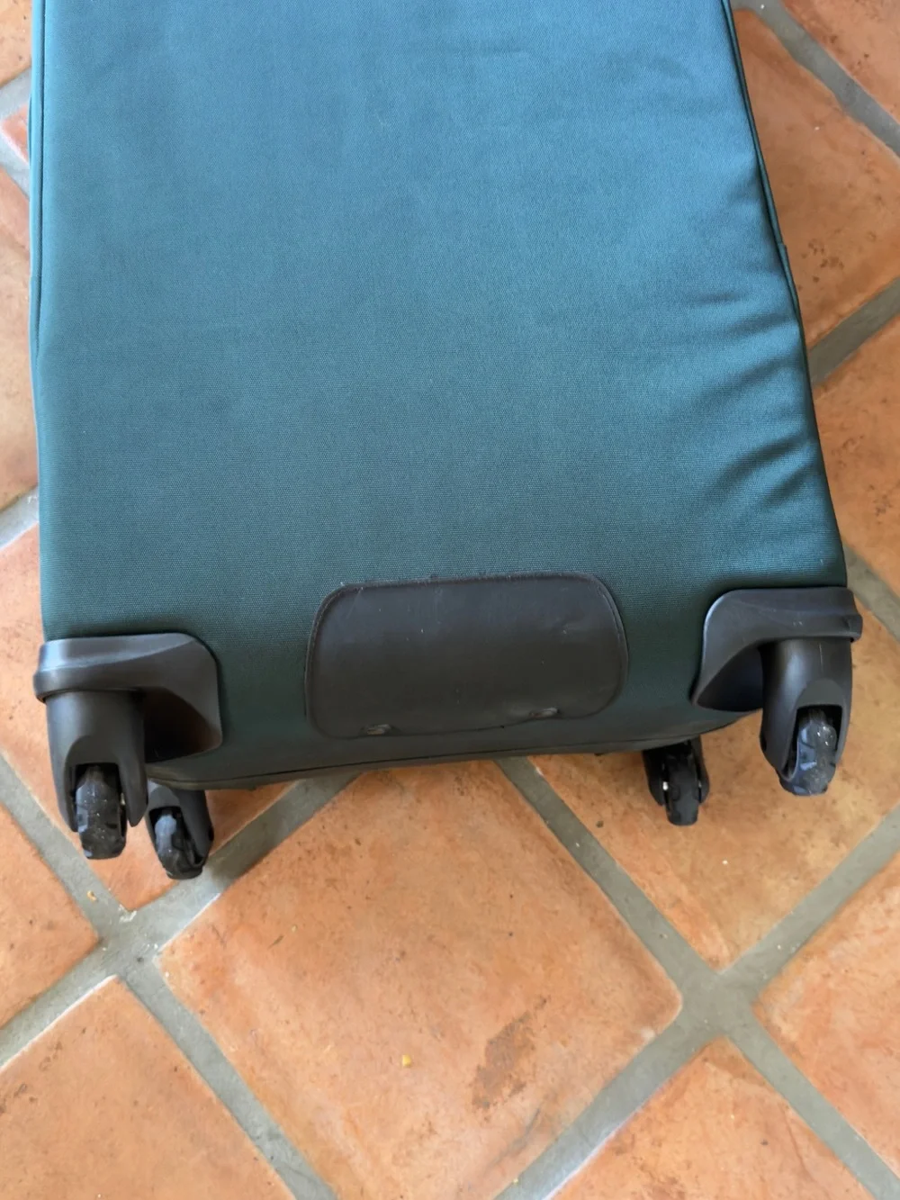 NEW Eagle Creek Tarmac Revolution 120L 4-Wheel Luggage | Artic Seagreen